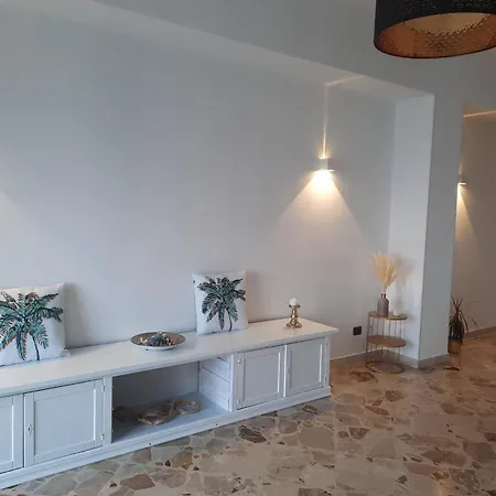 Апартаменти Arcadia Blu Bay *