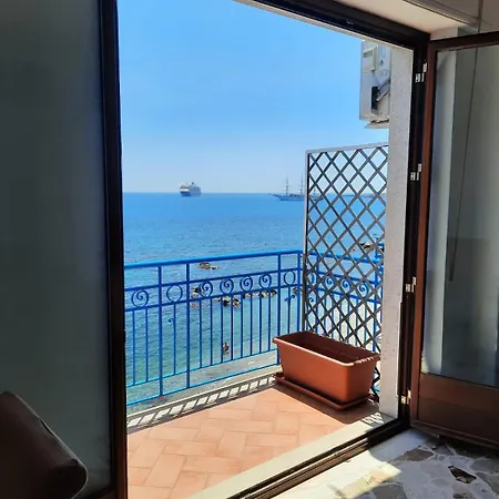 Arcadia Blu Bay جيارديني ناكسوس